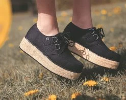 Black Rope Wrapped Creeper -Urban Sole Shop A8863 LF 01 f4b6f62a df4e 4283 924c 20135bcd538a