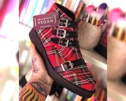 Red Plaid 4-Buckle Pointed Boot -Urban Sole Shop A9411 LF 01 4ac85f6c 49a1 4eb5 8934 2350ee30255e